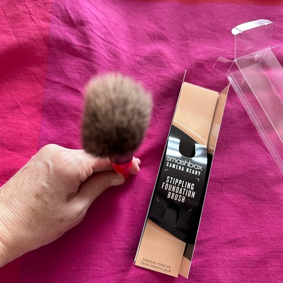 Smashbox STIPPLING FOUNDATION BRUSHBRUSH UP YOUR FOUNDATION - Picture 4 of 11